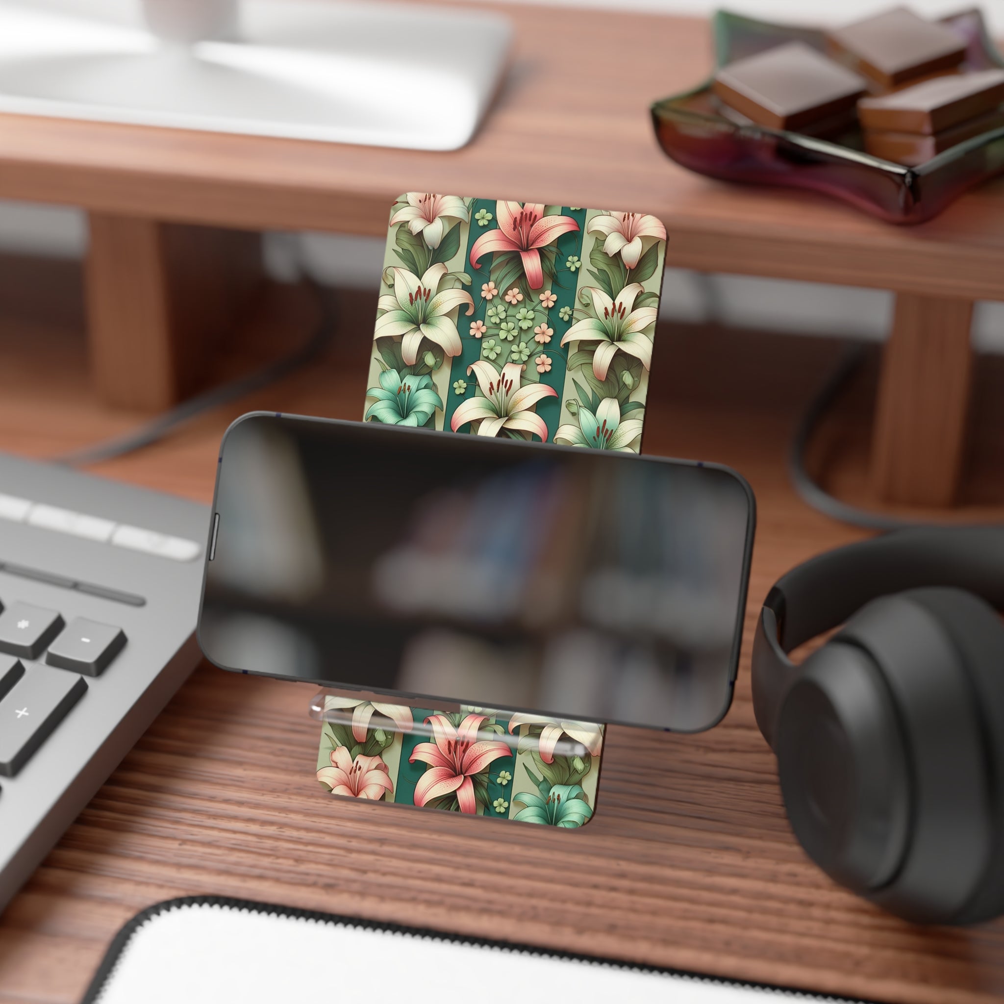 Lilies pattern with green - Smartphone Stand