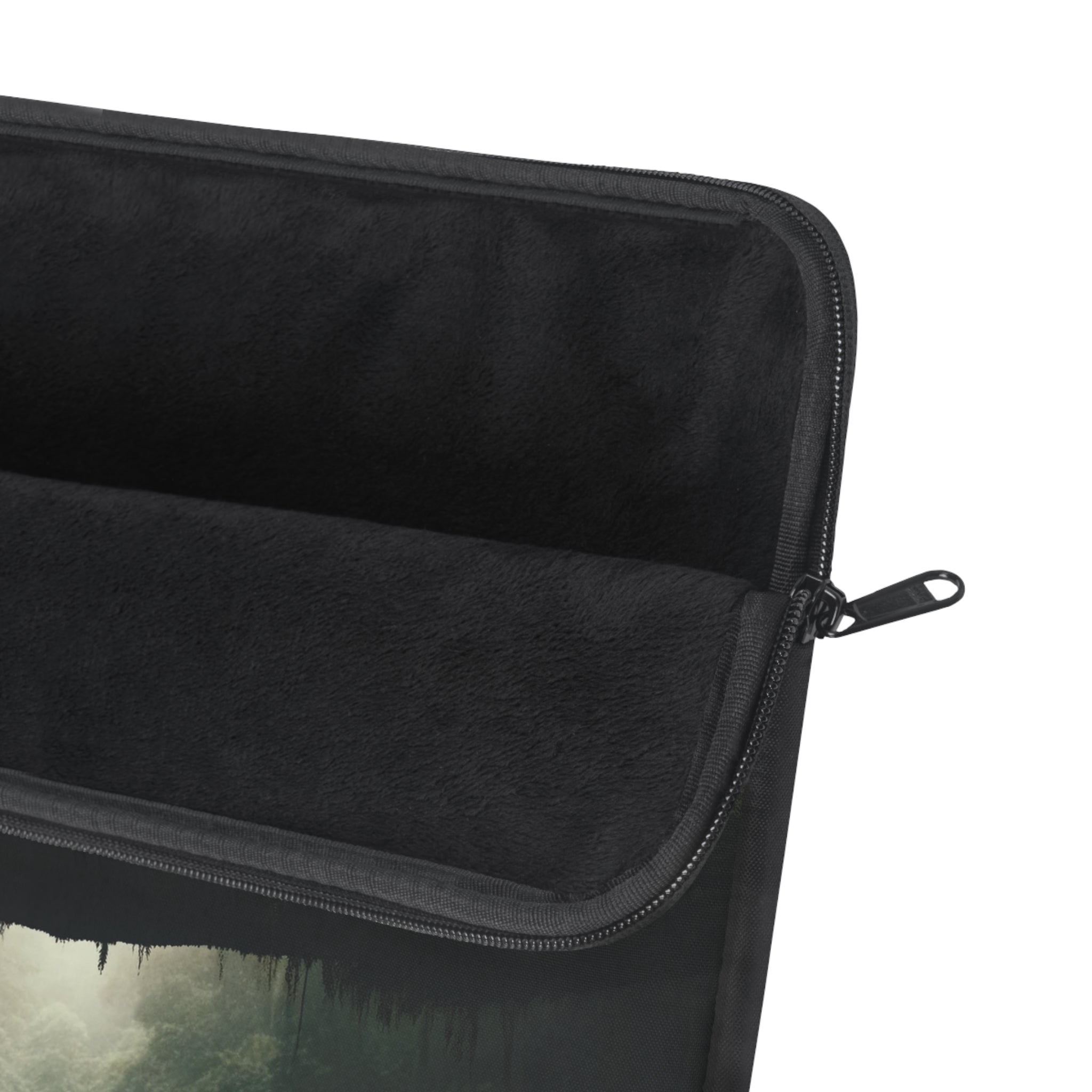 A panther resting on a tree branch - Laptop Sleeve