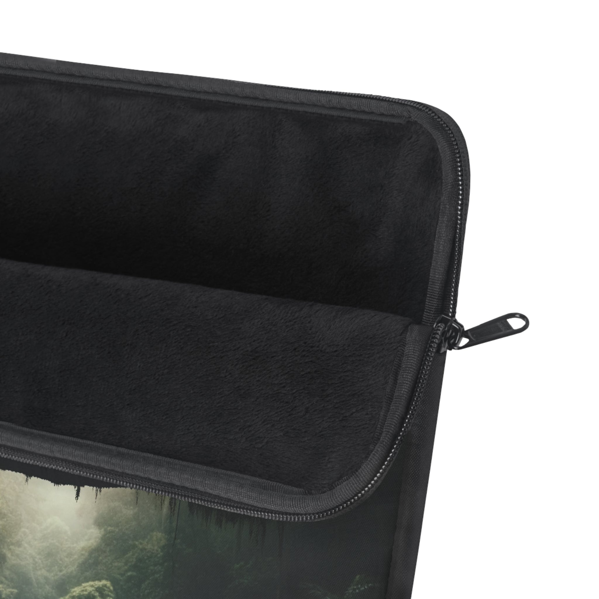 A panther resting on a tree branch - Laptop Sleeve