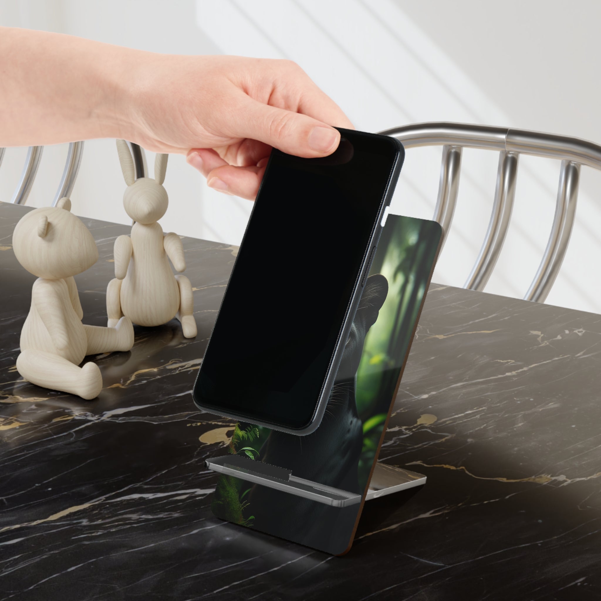 Curious panther - Smartphone Stand