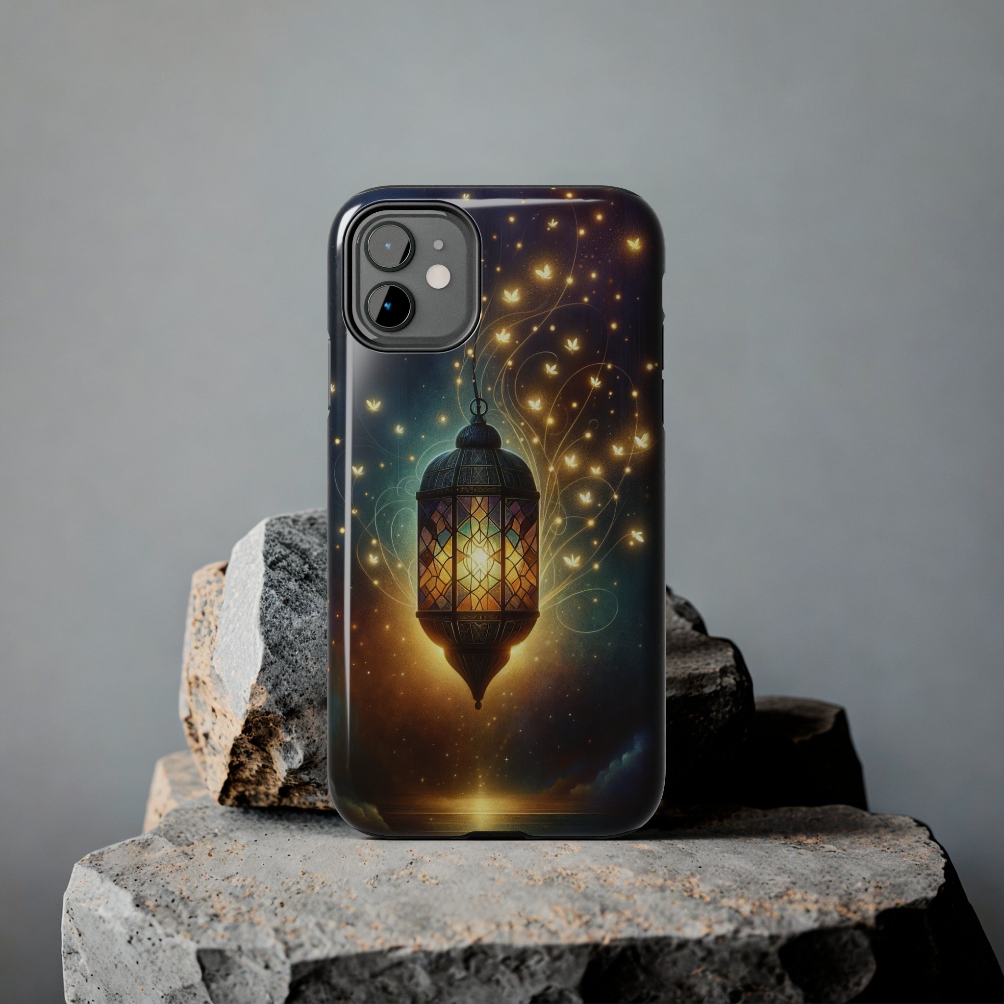 Fireflies around lamp - Tough Phone Case