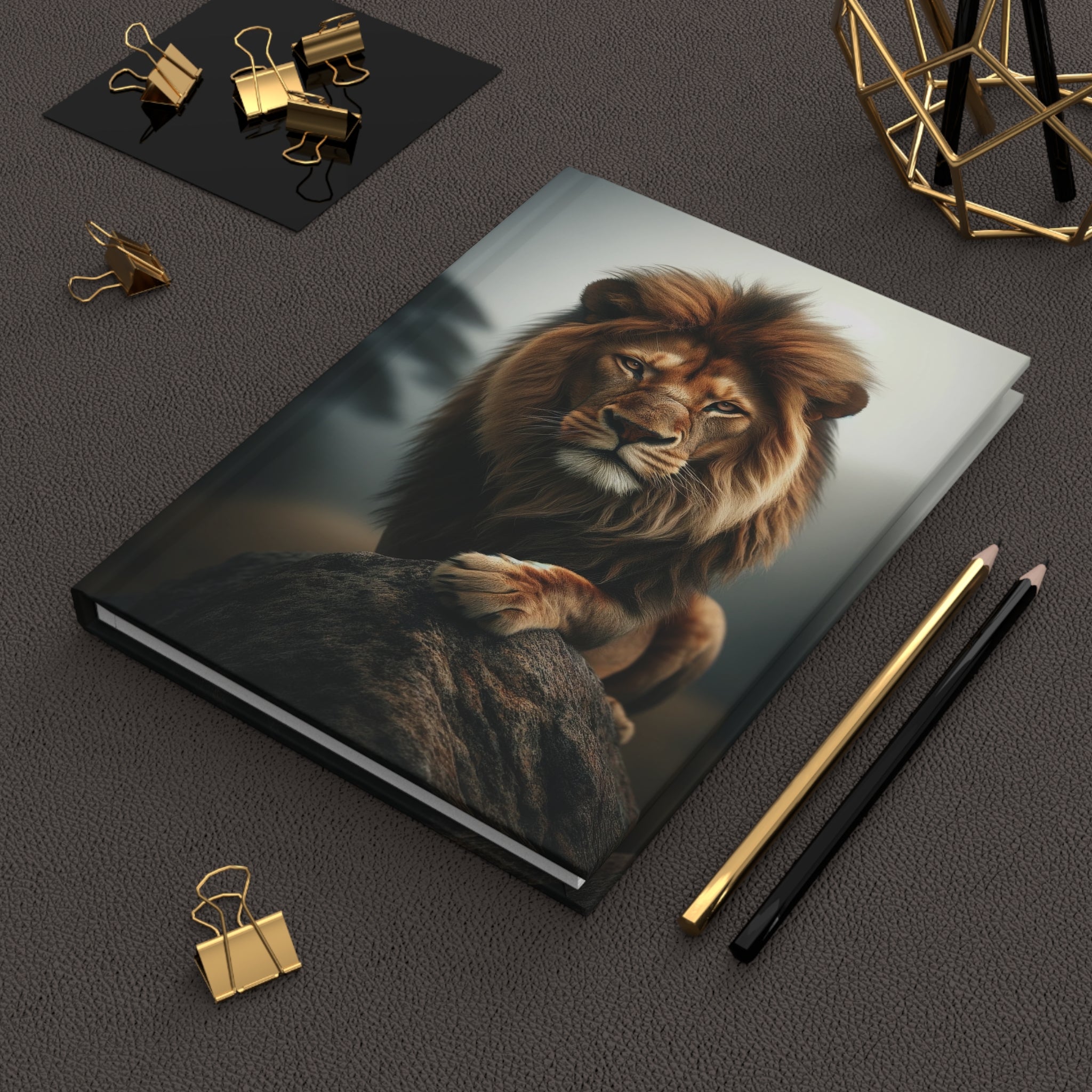 Angry lion - Hardcover Notebook