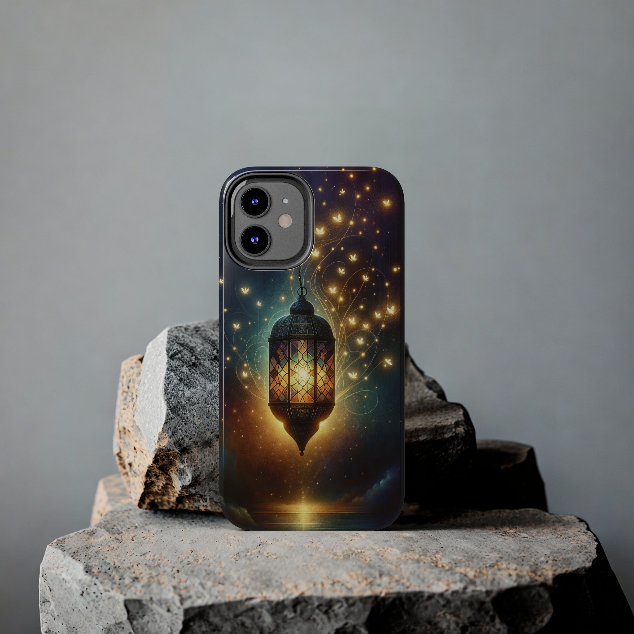 Fireflies around lamp - Tough Phone Case