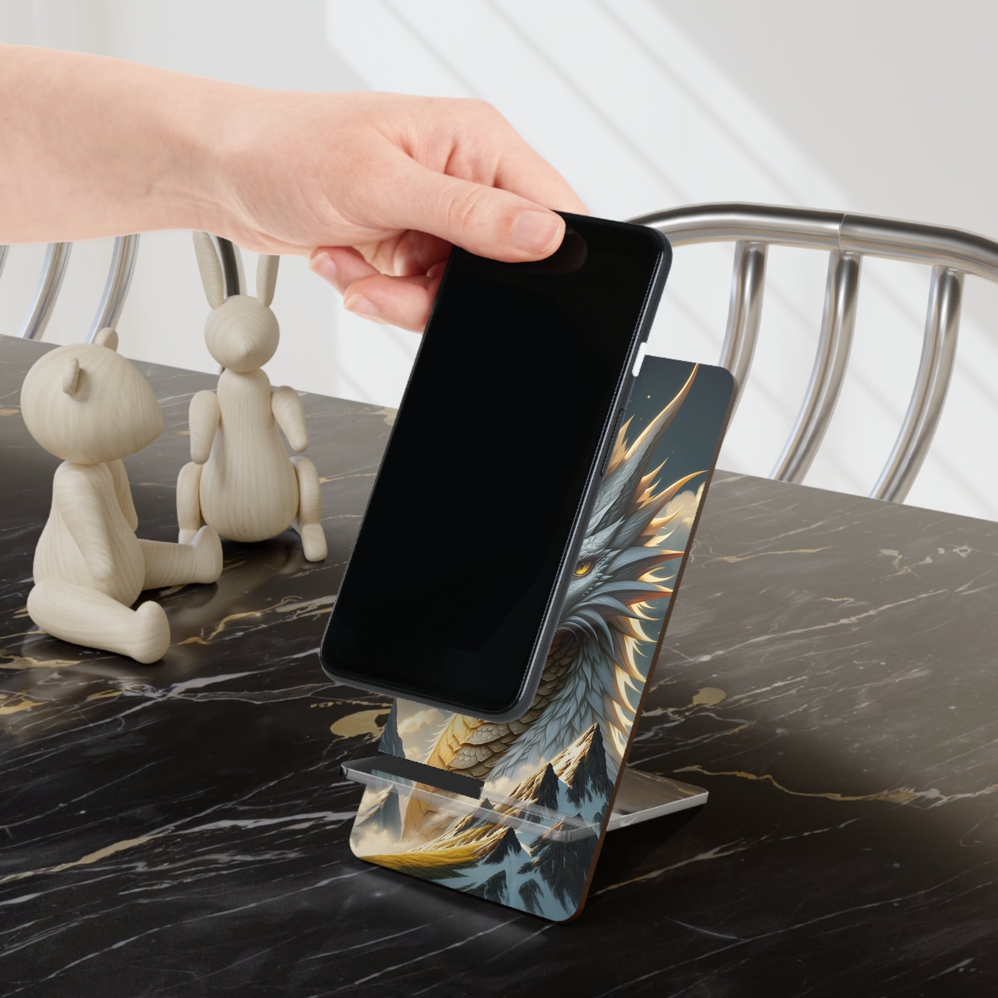 White dragon in the mountains - Smartphone Stand