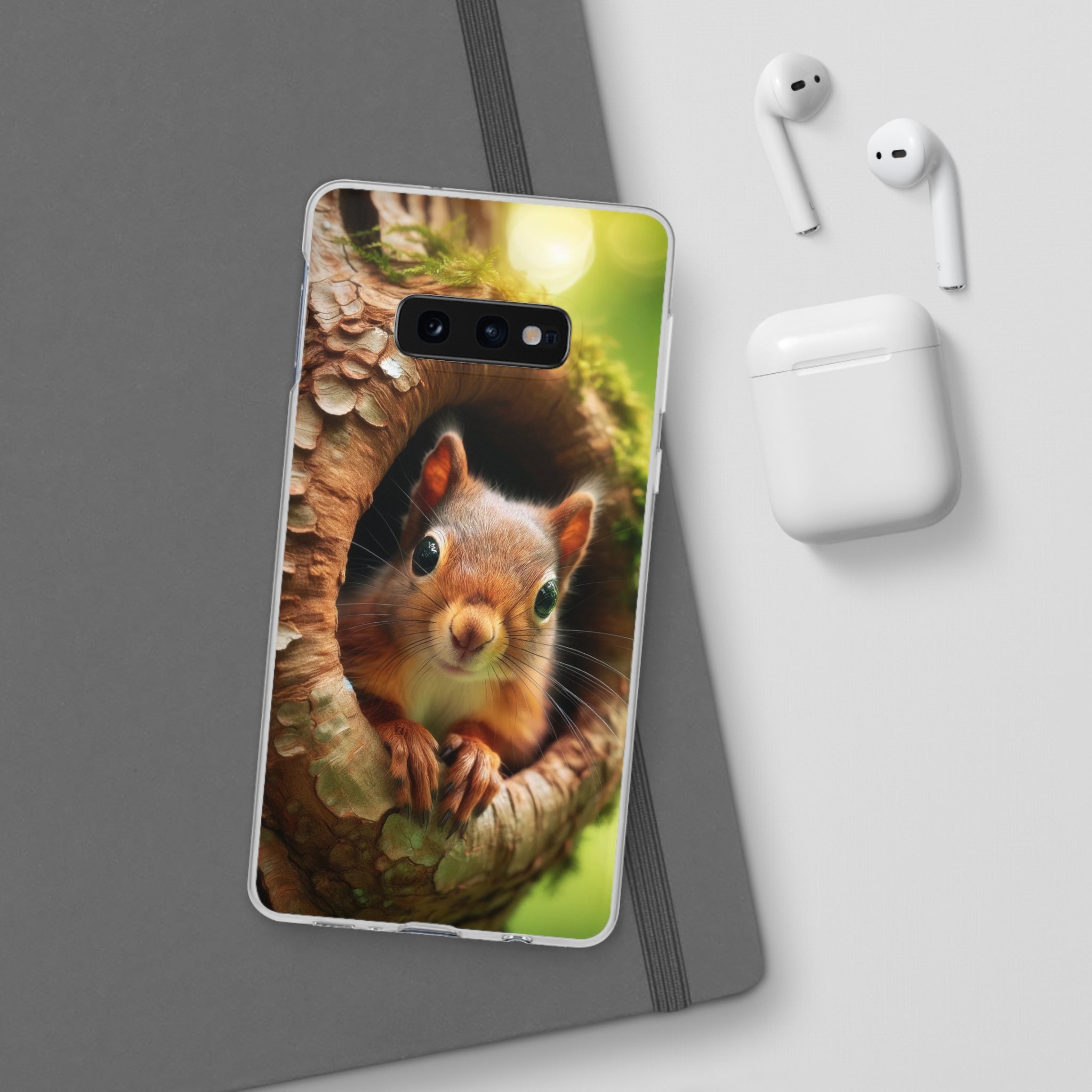 Squirrel in a treehole - Flexi Case (Samsung only)