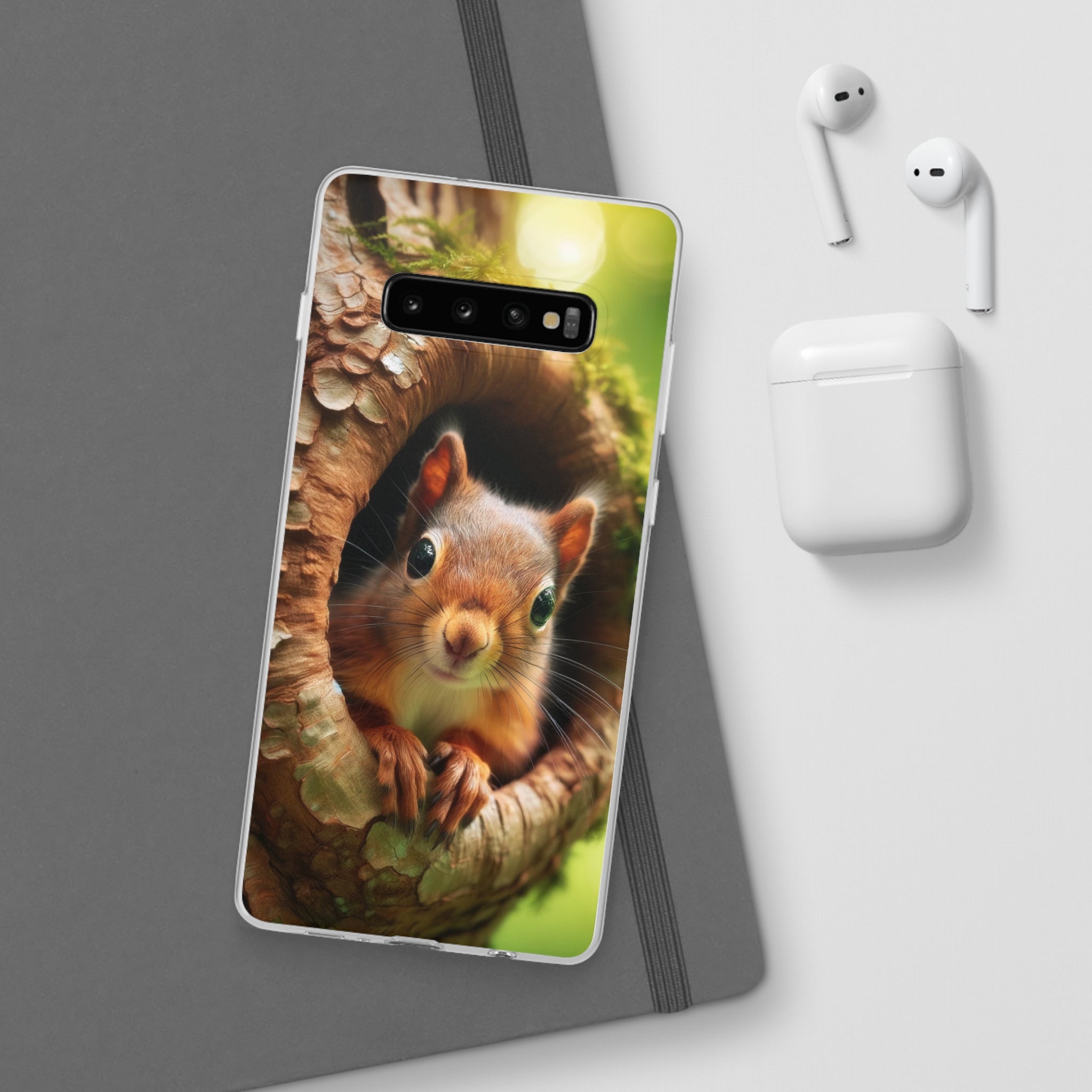 Squirrel in a treehole - Flexi Case (Samsung only)